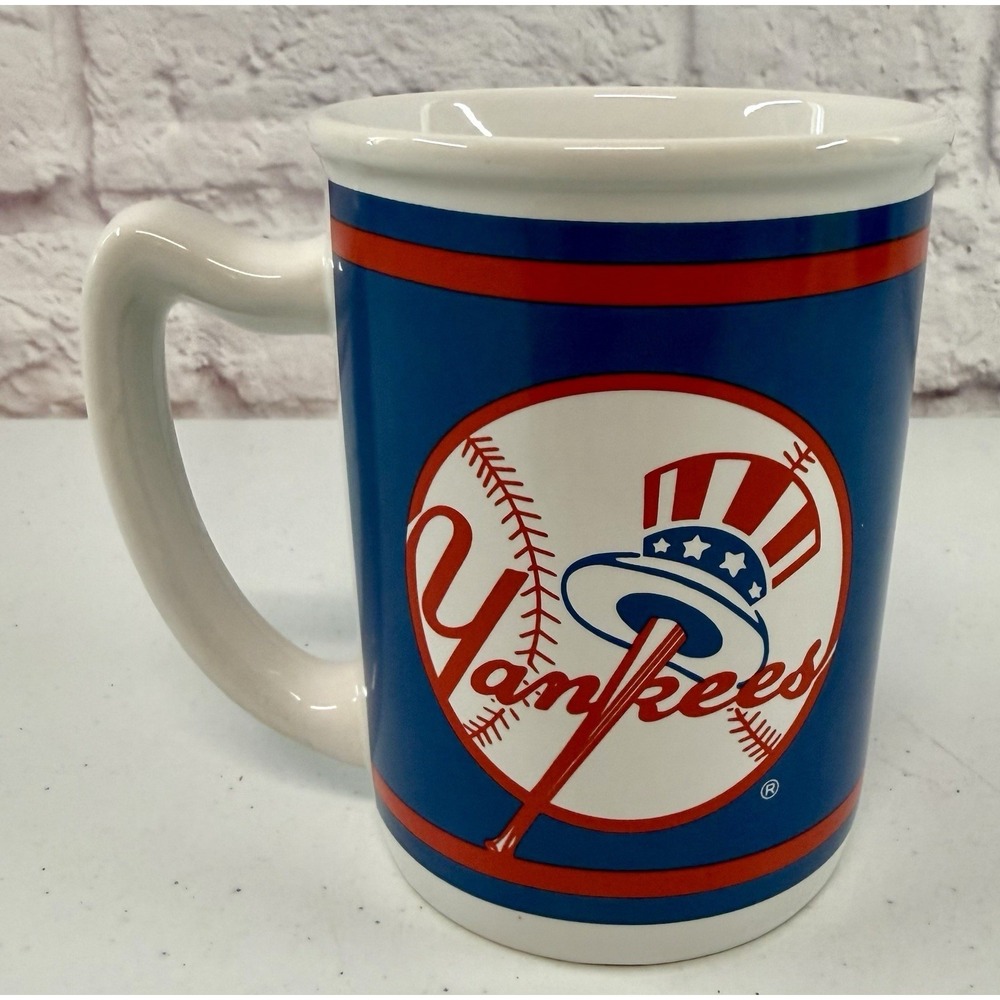 Vintage New York Yankees Baseball Coffee Mug 1990s MLB Blue/White EUC!
